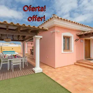 Villa Bella Lucia 1. Piscina Climatizada, Wifi, Bbq., Corralejo